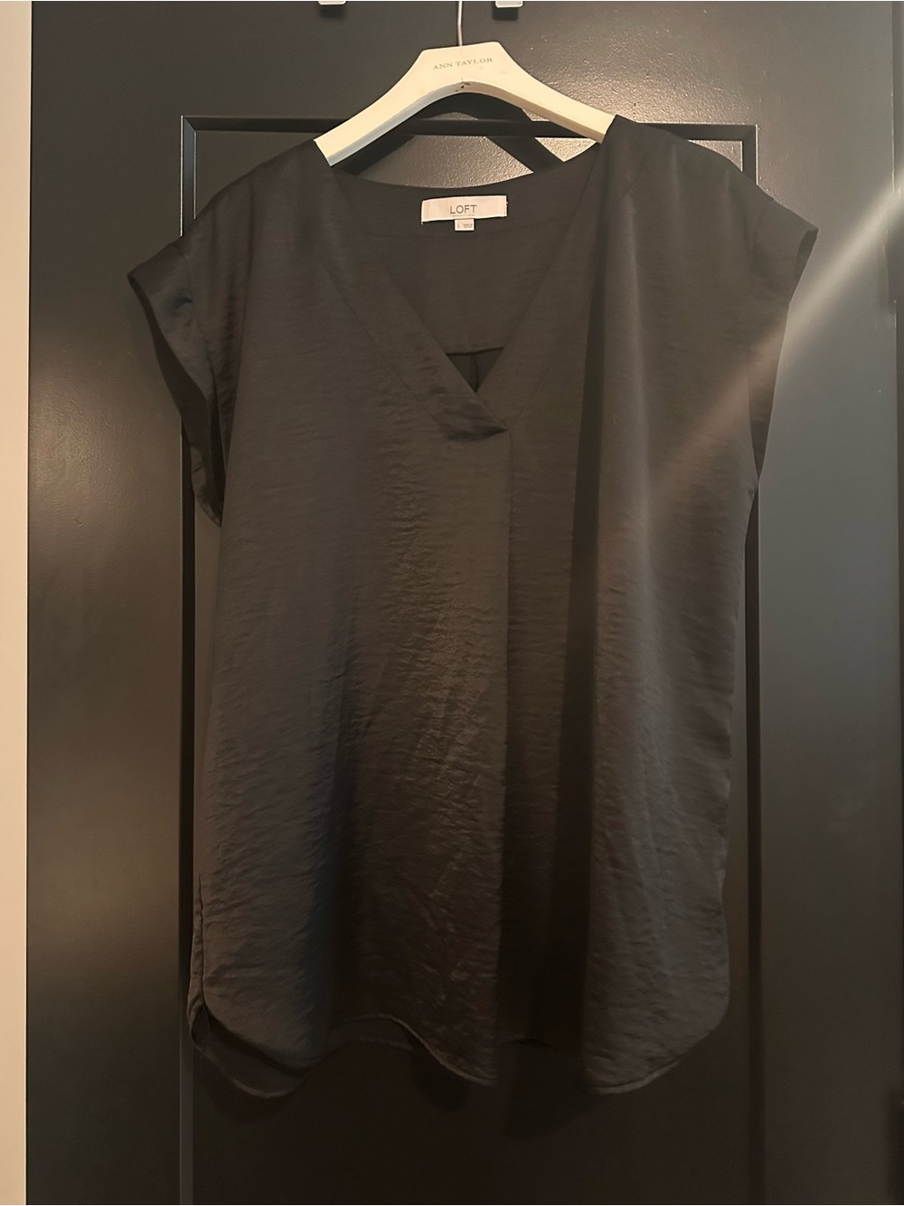 LOFT Black V-Neck Cap Sleeve Blouse